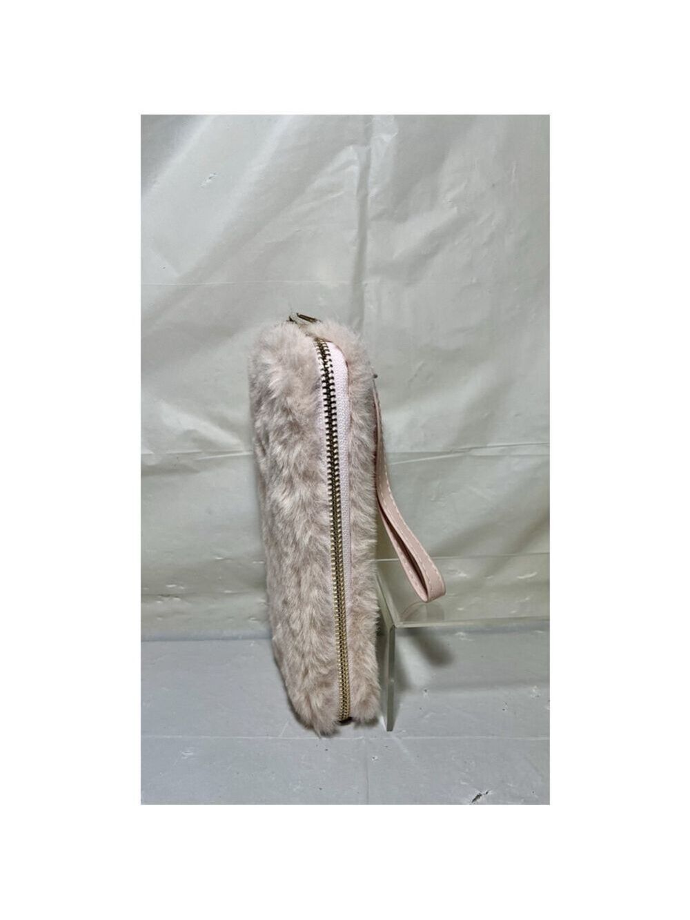 Icing Faux Fur wallet new pink